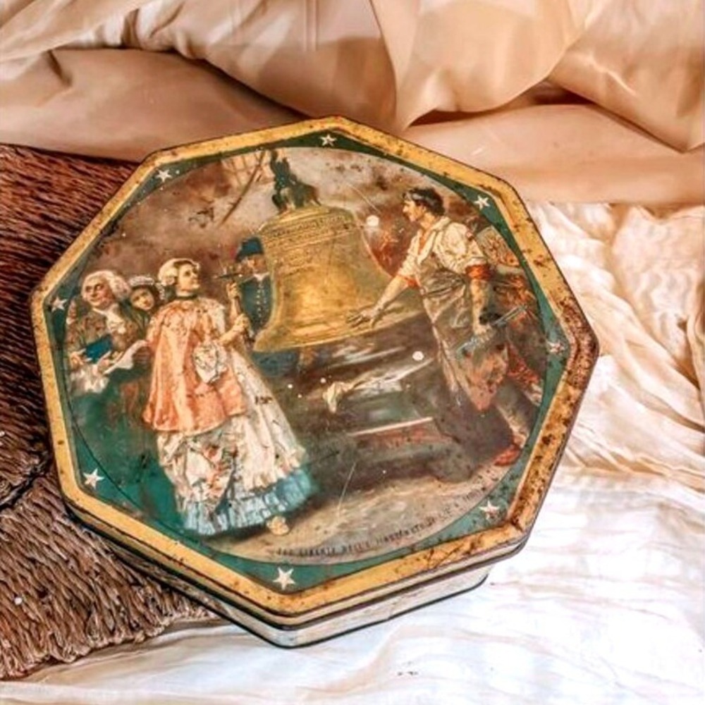 Sunshine Biscuits‎ Vintage Tin